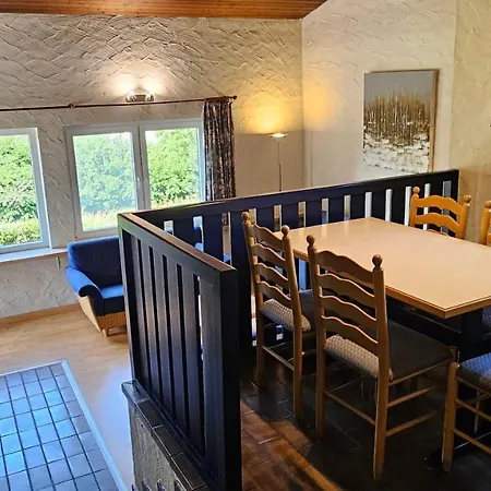 Landhaus-wald-und-see-1 *