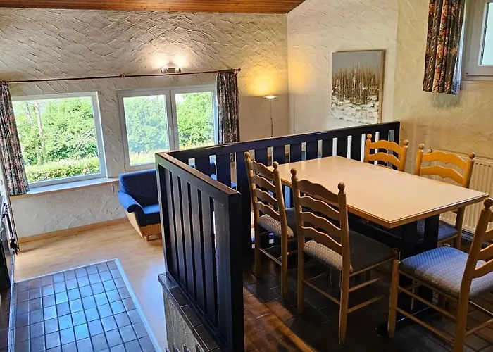 Landhaus-wald-und-see-1 *