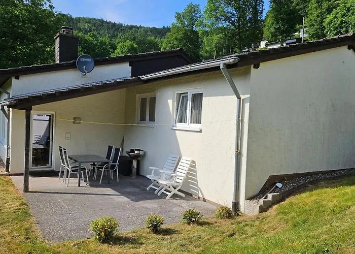 Landhaus-wald-und-see-1 * Koosbüsch